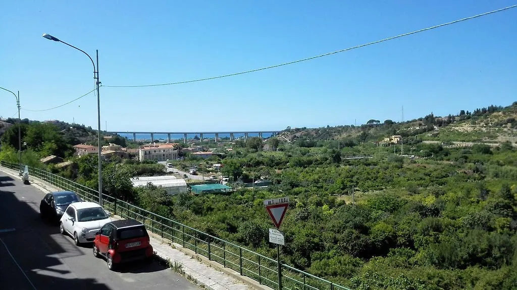 Casa Vacanze S.Andrea Lascari